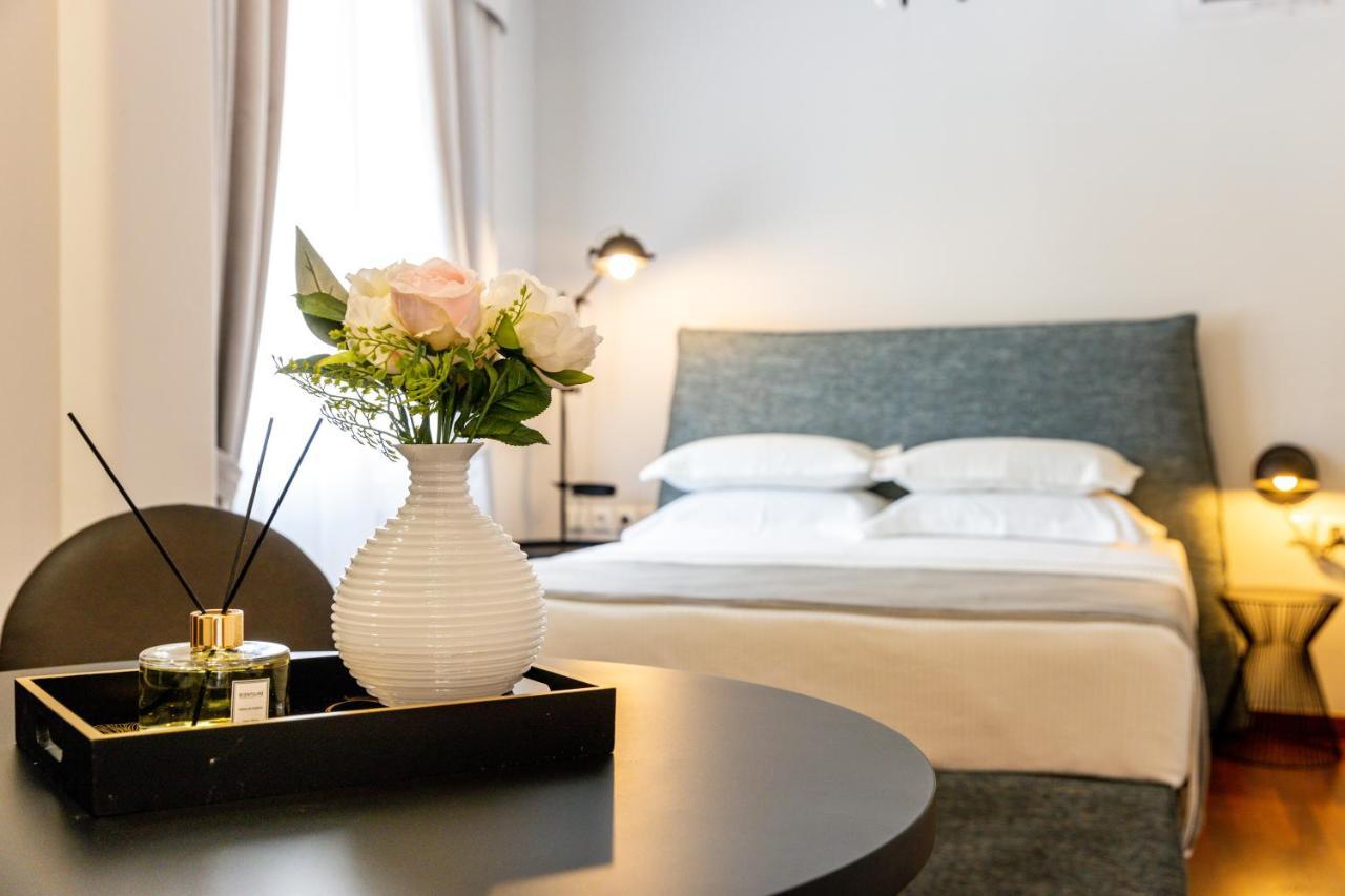 Asty Luxury Apartments เอเธนส์ ภายนอก รูปภาพ
