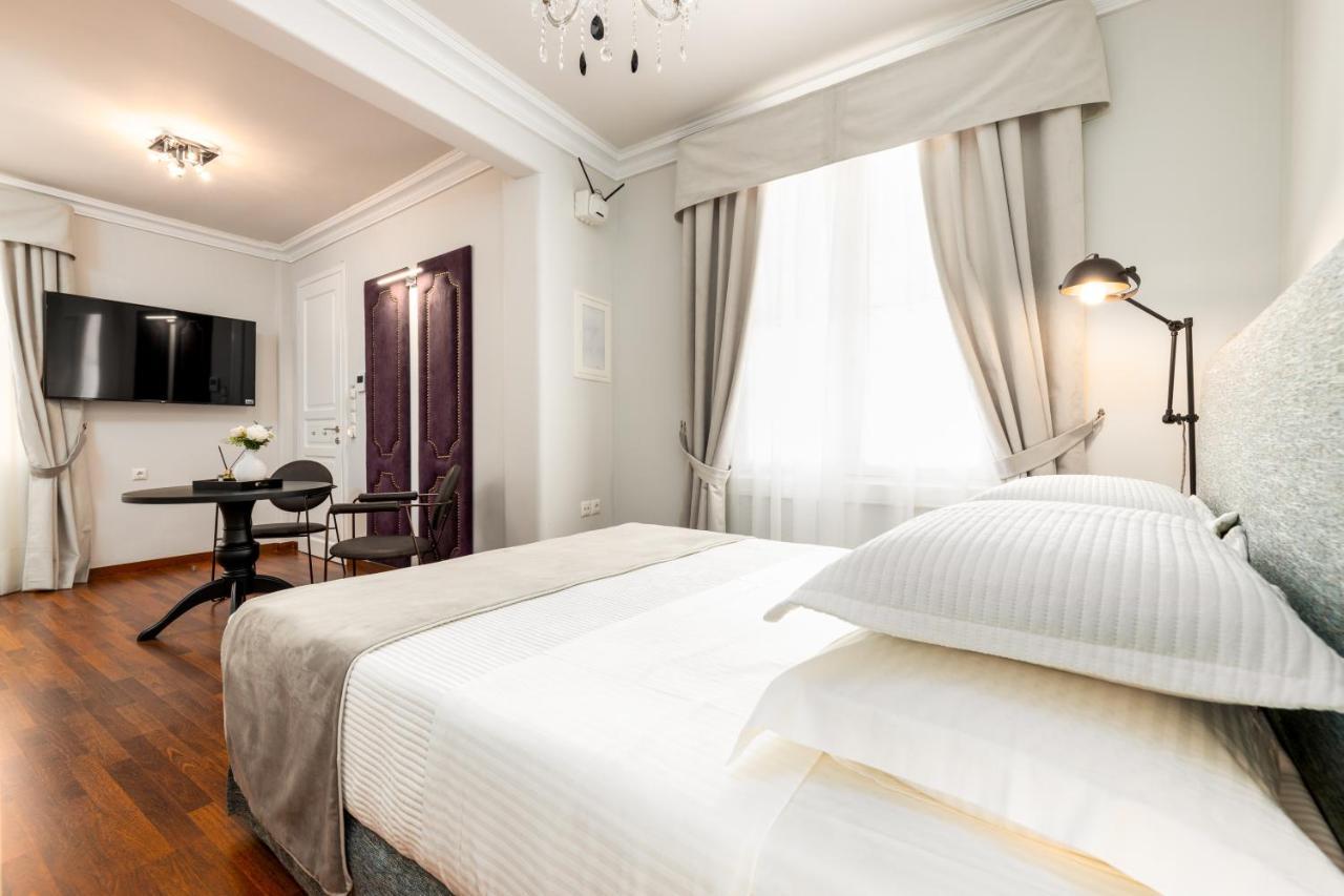 Asty Luxury Apartments เอเธนส์ ภายนอก รูปภาพ