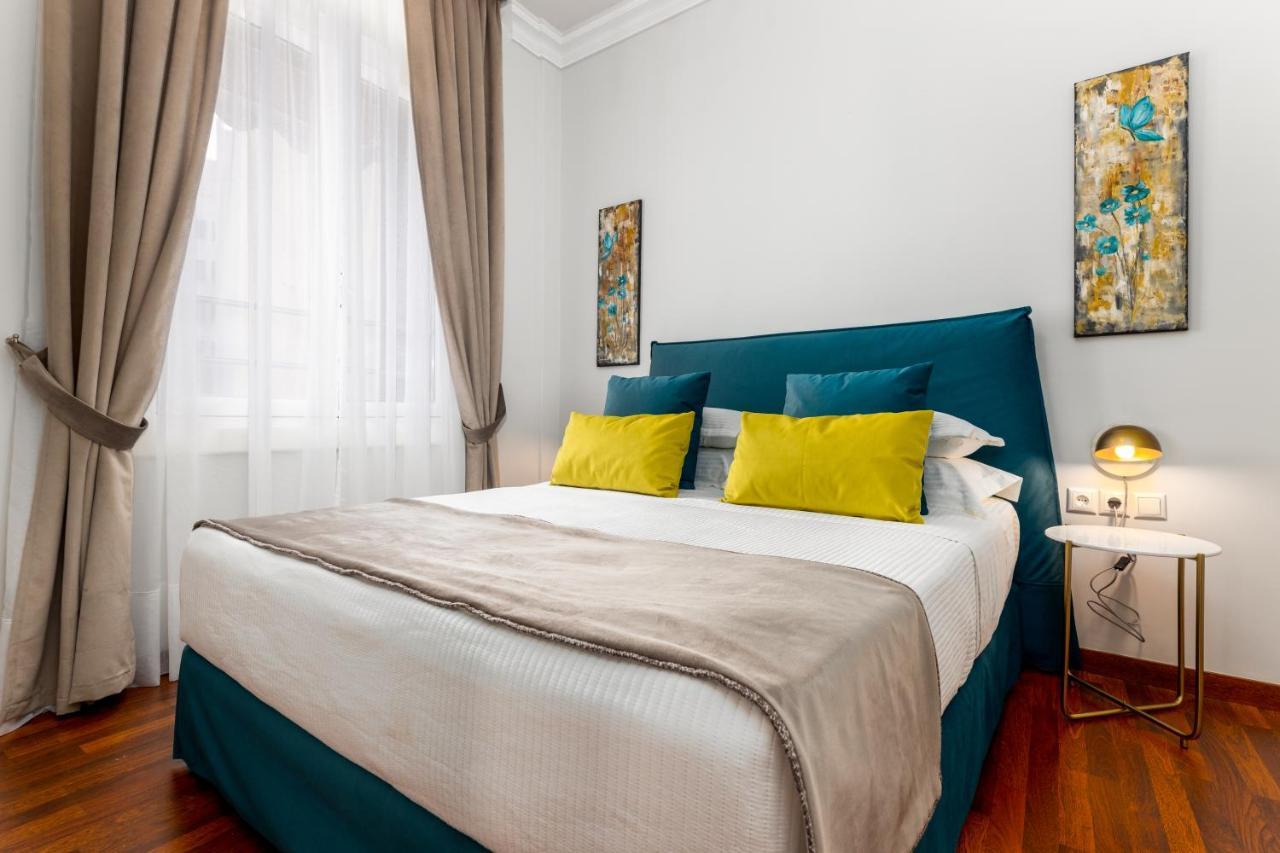 Asty Luxury Apartments เอเธนส์ ภายนอก รูปภาพ