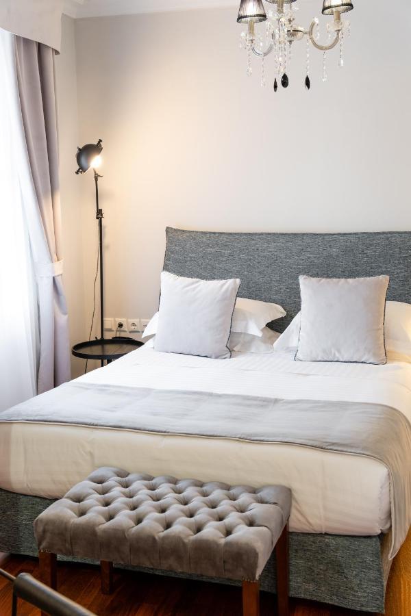 Asty Luxury Apartments เอเธนส์ ภายนอก รูปภาพ
