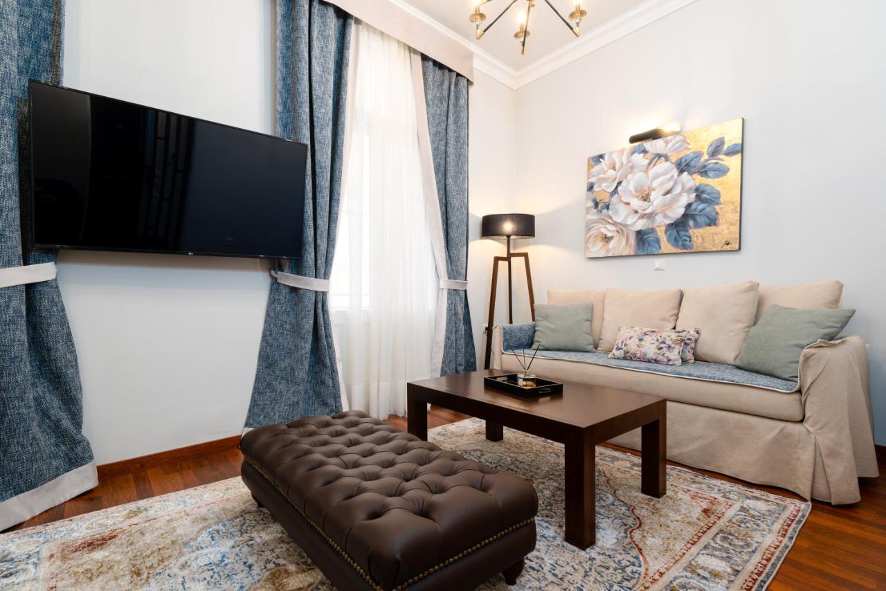 Asty Luxury Apartments เอเธนส์ ภายนอก รูปภาพ