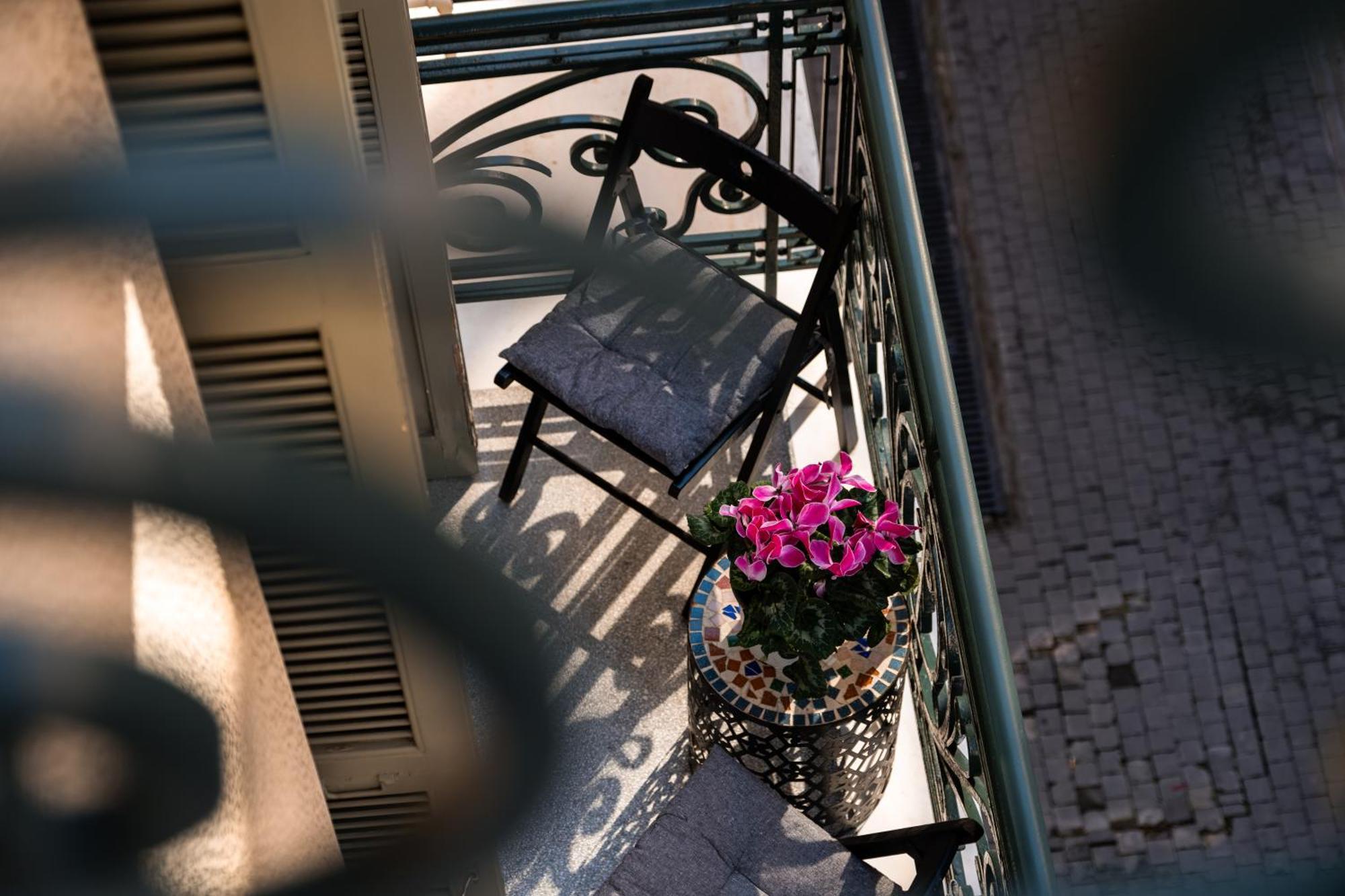 Asty Luxury Apartments เอเธนส์ ภายนอก รูปภาพ